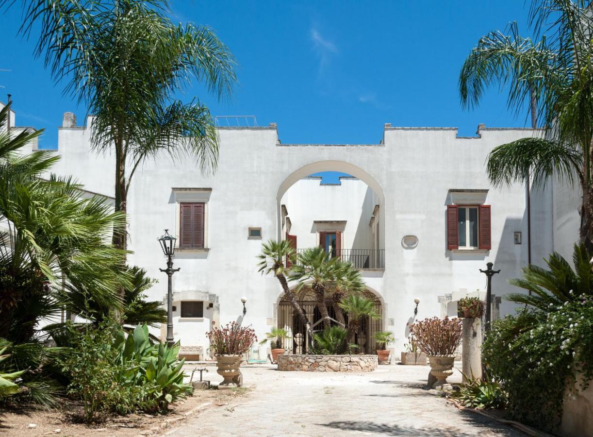 Bed and Breakfast Palazzo Francesco Grassi Aradeo Exterior foto